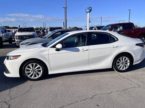 Used 2024 Toyota Camry LE FWD image 4