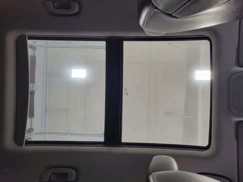 Used 2021 Chevrolet Equinox LT AWD/4WD image 26