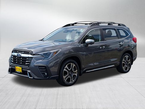 Used 2023 Subaru Ascent Touring AWD/4WD image 3