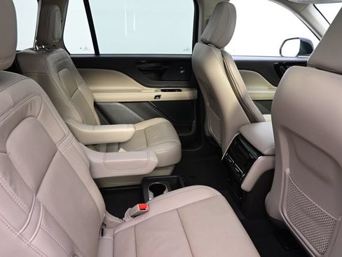 Used 2023 Lincoln Aviator Reserve w/ Jet Package AWD/4WD image 18