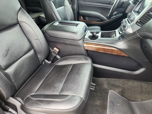 Used 2018 Chevrolet Tahoe LT w/ Luxury Package RWD image 14