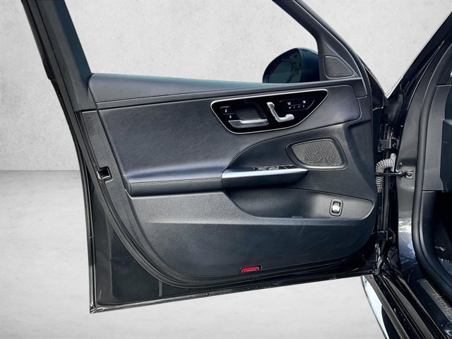Used 2023 Mercedes-Benz C 300 Sedan image 18