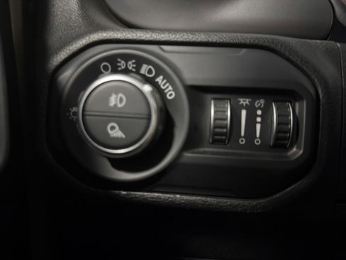 Used 2020 Jeep Gladiator Sport w/ Quick Order Package 24S image 25