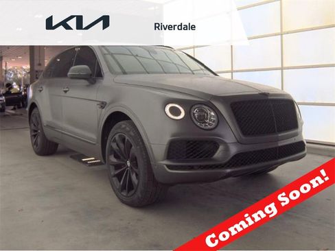 Used 2018 Bentley Bentayga image 1