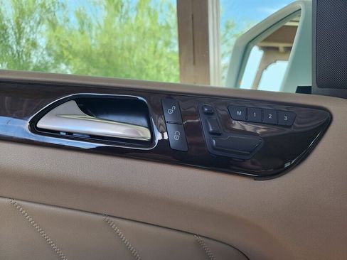 Used 2015 Mercedes-Benz GL 450 4MATIC w/ Lighting Package image 24