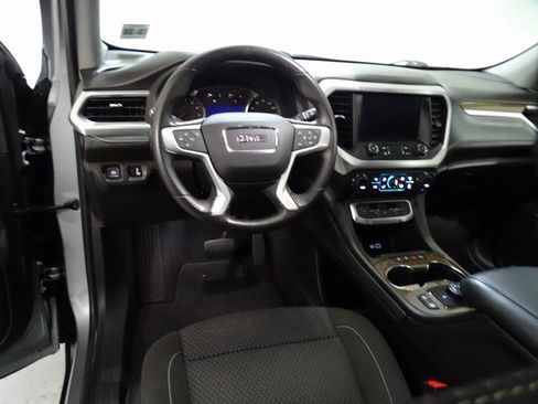 Used 2023 GMC Acadia SLE w/ Driver Convenience Package image 5