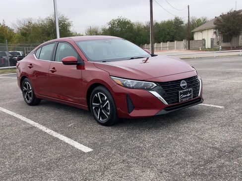 Used 2024 Nissan Sentra SV image 2