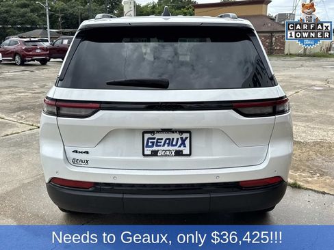Used 2025 Jeep Grand Cherokee Altitude AWD/4WD image 14