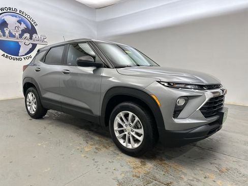 Used 2024 Chevrolet TrailBlazer LS w/ LS Convenience Package image 12