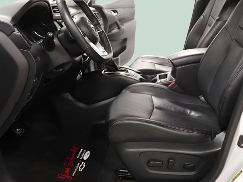 Used 2018 Nissan Rogue SL AWD/4WD image 21