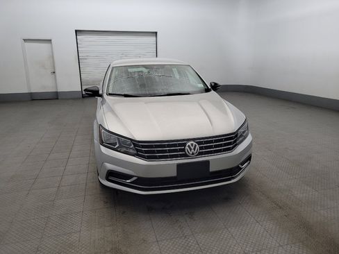 Used 2017 Volkswagen Passat 1.8T S FWD image 14