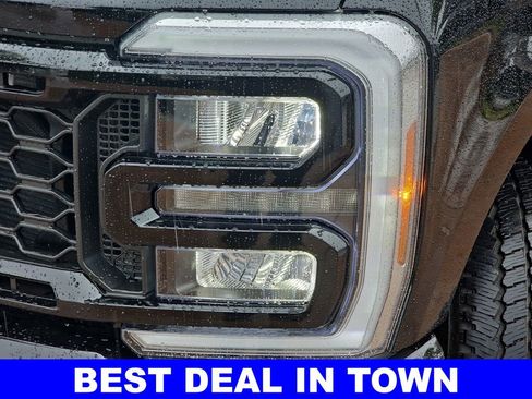 New 2026 Ford F250 Lariat w/ Black Appearance Package AWD/4WD image 32