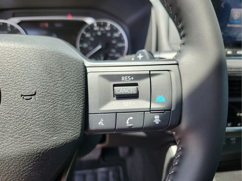 Used 2026 Nissan Rogue SV FWD image 18