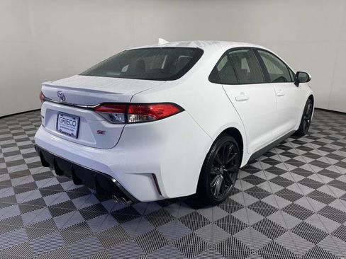 Used 2026 Toyota Corolla SE w/ SE Package FWD image 9
