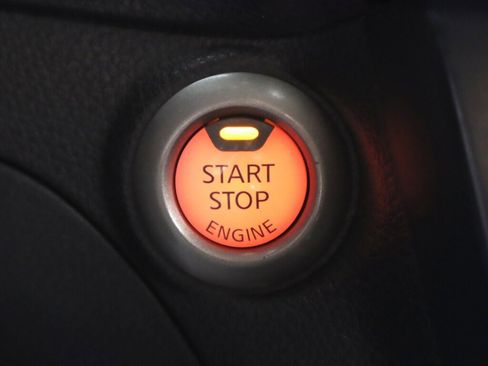 Used 2019 Nissan Sentra SV FWD image 25