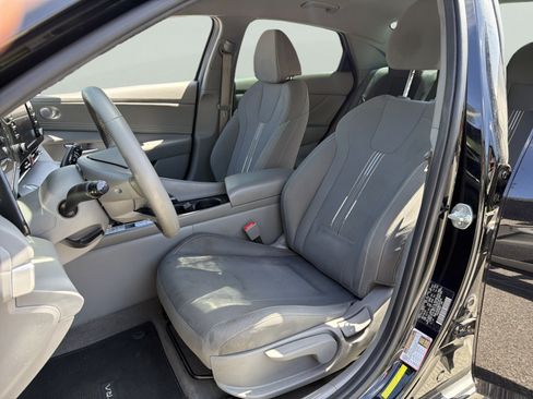 Used 2021 Hyundai Elantra SEL w/ Convenience Package FWD image 20