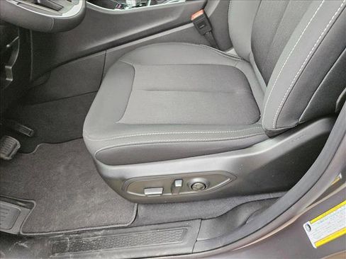 New 2025 Jeep Grand Cherokee L Laredo image 4