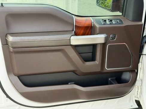Used 2019 Ford F150 King Ranch w/ Equipment Group 601A Luxury AWD/4WD image 26