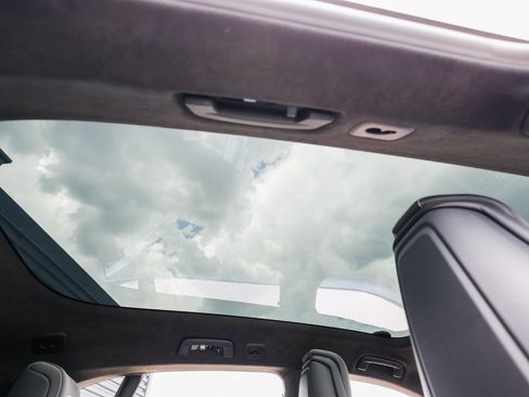 Certified 2024 Porsche Taycan GTS image 29