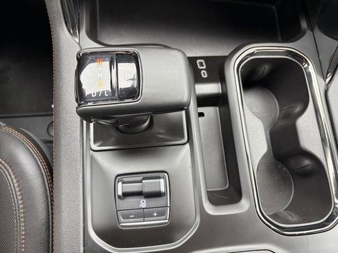 Used 2024 GMC Sierra 1500 AT4 w/ Technology Package image 31