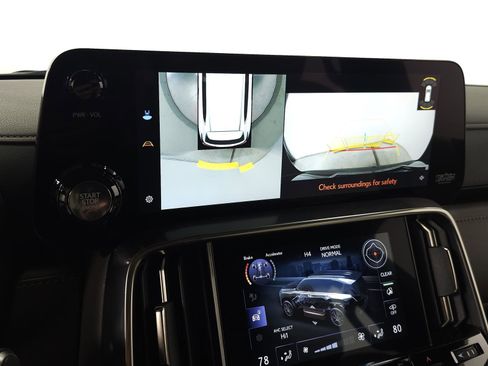 Used 2024 Lexus LX 600 4WD w/ Appearance Package image 31