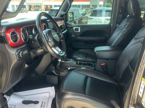 Used 2018 Jeep Wrangler Unlimited Rubicon AWD/4WD image 24