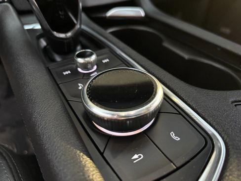 Used 2020 Cadillac XT5 Premium Luxury image 33