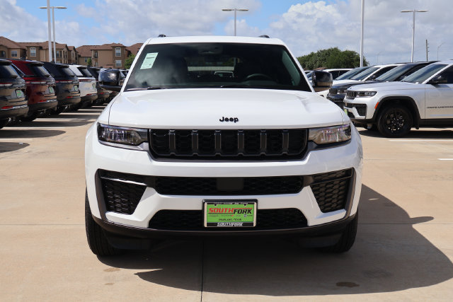 New 2026 Jeep Grand Cherokee Altitude AWD/4WD image 2