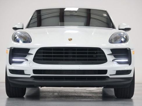 Used 2021 Porsche Macan AWD/4WD image 2