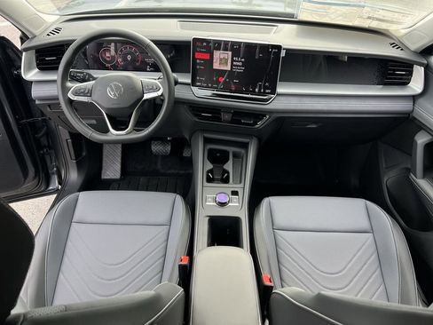 New 2026 Volkswagen Tiguan SE image 21