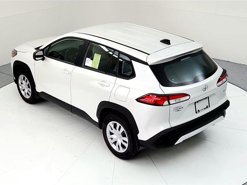 Used 2023 Toyota Corolla Cross L image 15