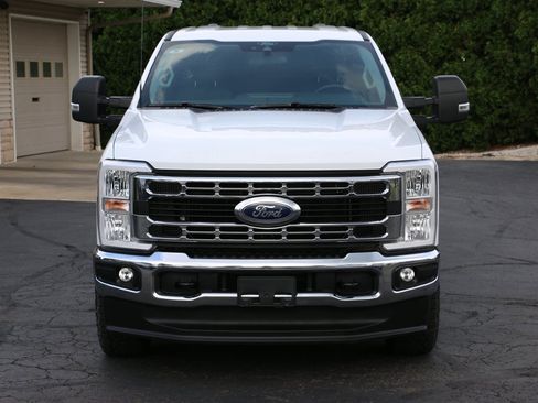 Used 2025 Ford F250 XLT w/ FX4 Off-Road Package AWD/4WD image 8