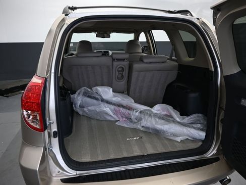 Used 2007 Toyota RAV4 Limited AWD/4WD image 27