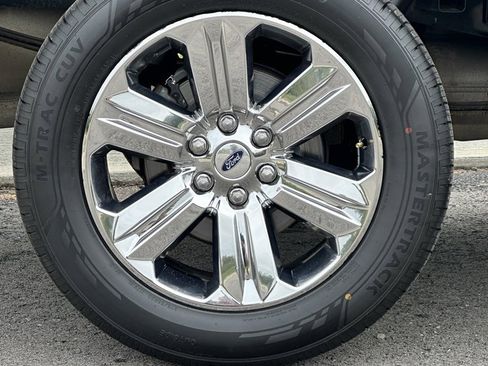 Used 2018 Ford F150 XLT w/ Equipment Group 302A Luxury image 10