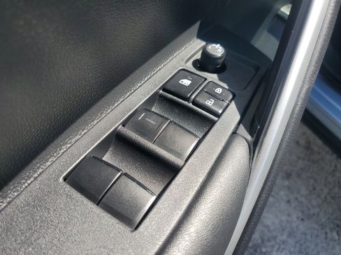 Certified 2024 Toyota Corolla Cross L FWD image 19