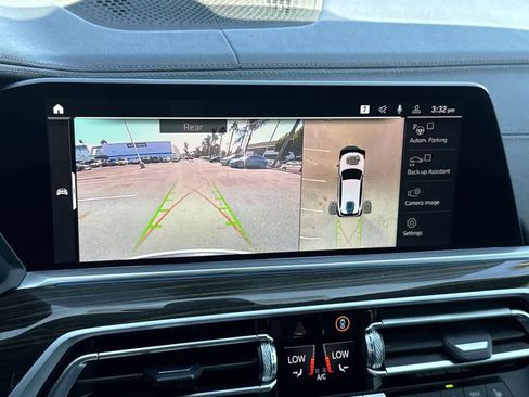 Used 2023 BMW X5 xDrive45e image 16