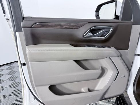 Used 2021 Chevrolet Tahoe LT w/ LT Signature Package image 9