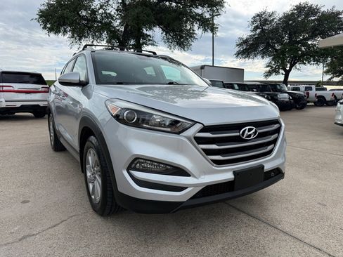 Used 2017 Hyundai Tucson SE Plus image 1
