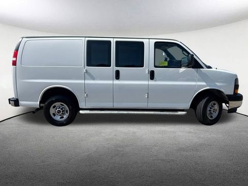 Used 2023 GMC Savana 2500 w/ Driver Convenience Package image 14