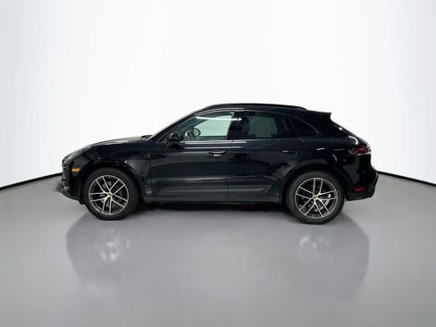 Used 2022 Porsche Macan AWD/4WD image 2