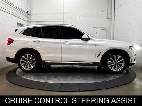 Used 2018 BMW X3 xDrive30i w/ Premium Package image 9