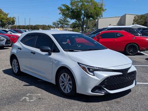 Used 2023 Toyota Corolla SE image 3