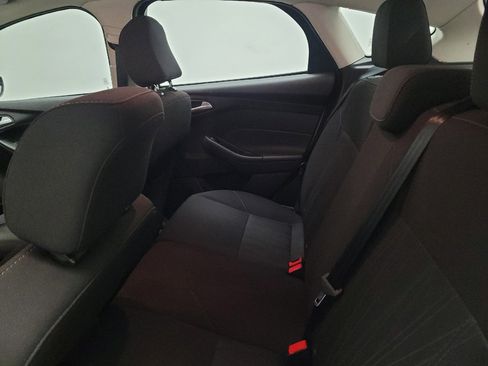 Used 2016 Ford Focus SE FWD image 18