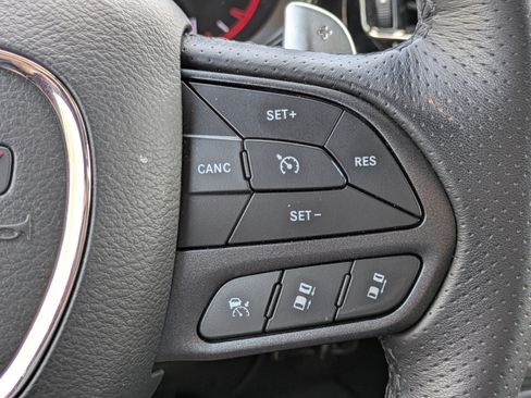 Used 2025 Dodge Durango GT AWD/4WD image 23