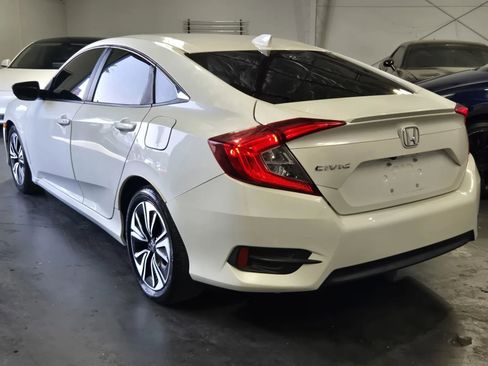 Used 2017 Honda Civic EX-L image 2
