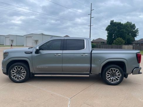 Used 2024 GMC Sierra 1500 Denali Ultimate AWD/4WD image 8
