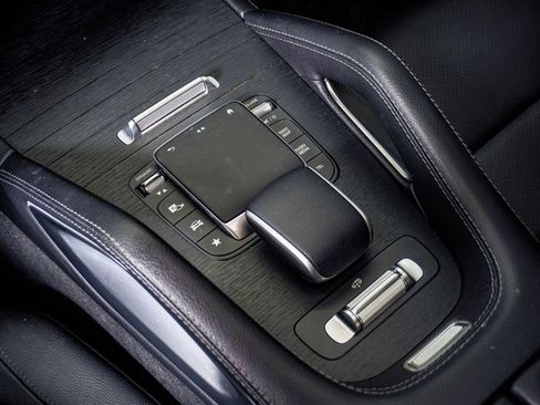 Used 2022 Mercedes-Benz GLS 450 4MATIC image 26