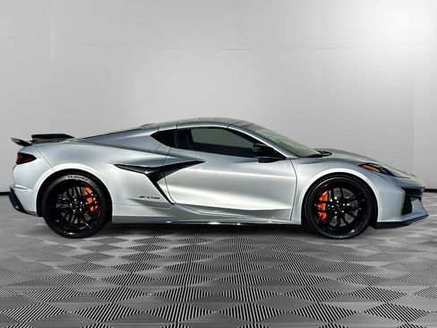 New 2026 Chevrolet Corvette Z06 w/ Stealth Interior Trim Package RWD image 3