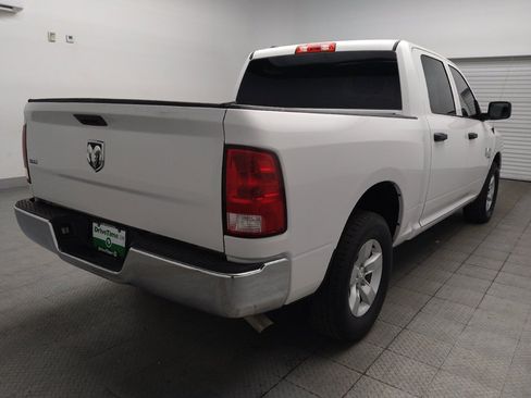 Used 2022 RAM 1500 Classic SLT RWD image 9