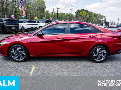 Used 2025 Hyundai Elantra Sport image 7